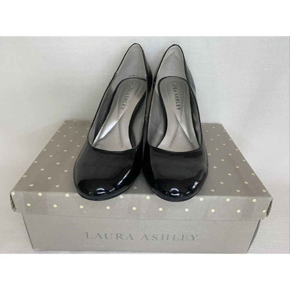 Laura Ashley Women’s Black Faux Patent Leather Heels‎ Pumps 7 M MF